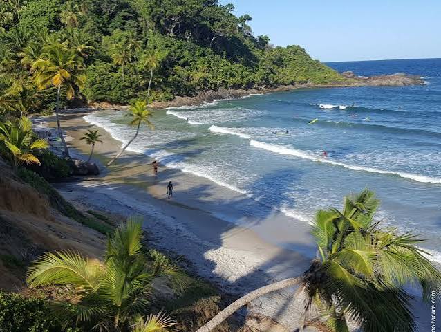 Praia de Itacarezinho vista da trilha, em Itacaré